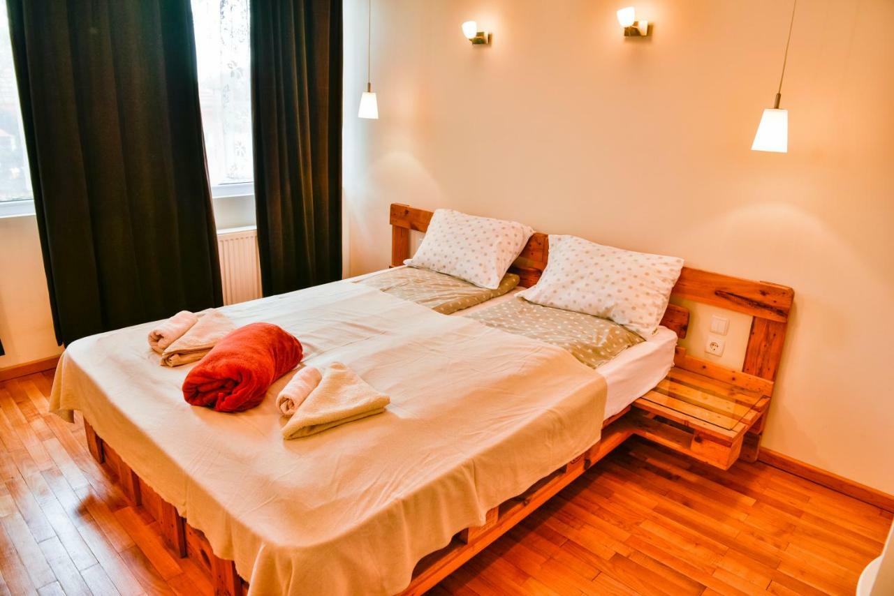 Villa "Forest Way" Pirdop ภายนอก รูปภาพ